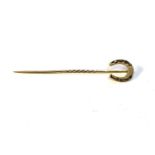 15ct gold antique horseshoe good luck stick pin weight 3.7g