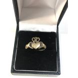 9ct gold claddagh ring weight 2g