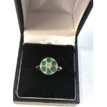 18ct gold diamond & emerald cluster ring weight 2.8g
