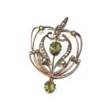 9ct gold edwardian seed pearl & peridot drop pendant measures approx 4.2cm drop by 2.5cm wide weight