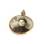 9ct gold antique framed photo locket pendant weight 9.5g