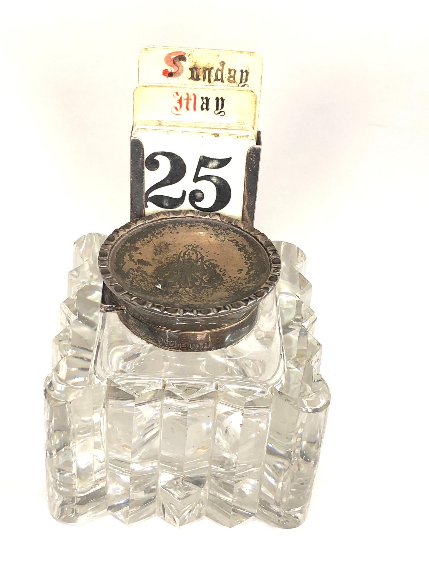 Large Antique silver desk inkwell and calendar glass inkwell measures approx 9.2cm sq the height