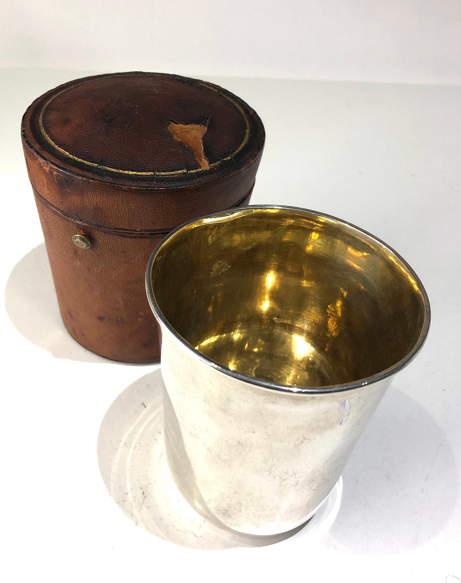 Rare antique Georgian silver leather cased beaker beaker measures approx 9cm high by 7.6cm dia at - Image 4 of 6