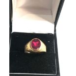 Vintage 18ct gold ruby cabochon ring weight 2.9g