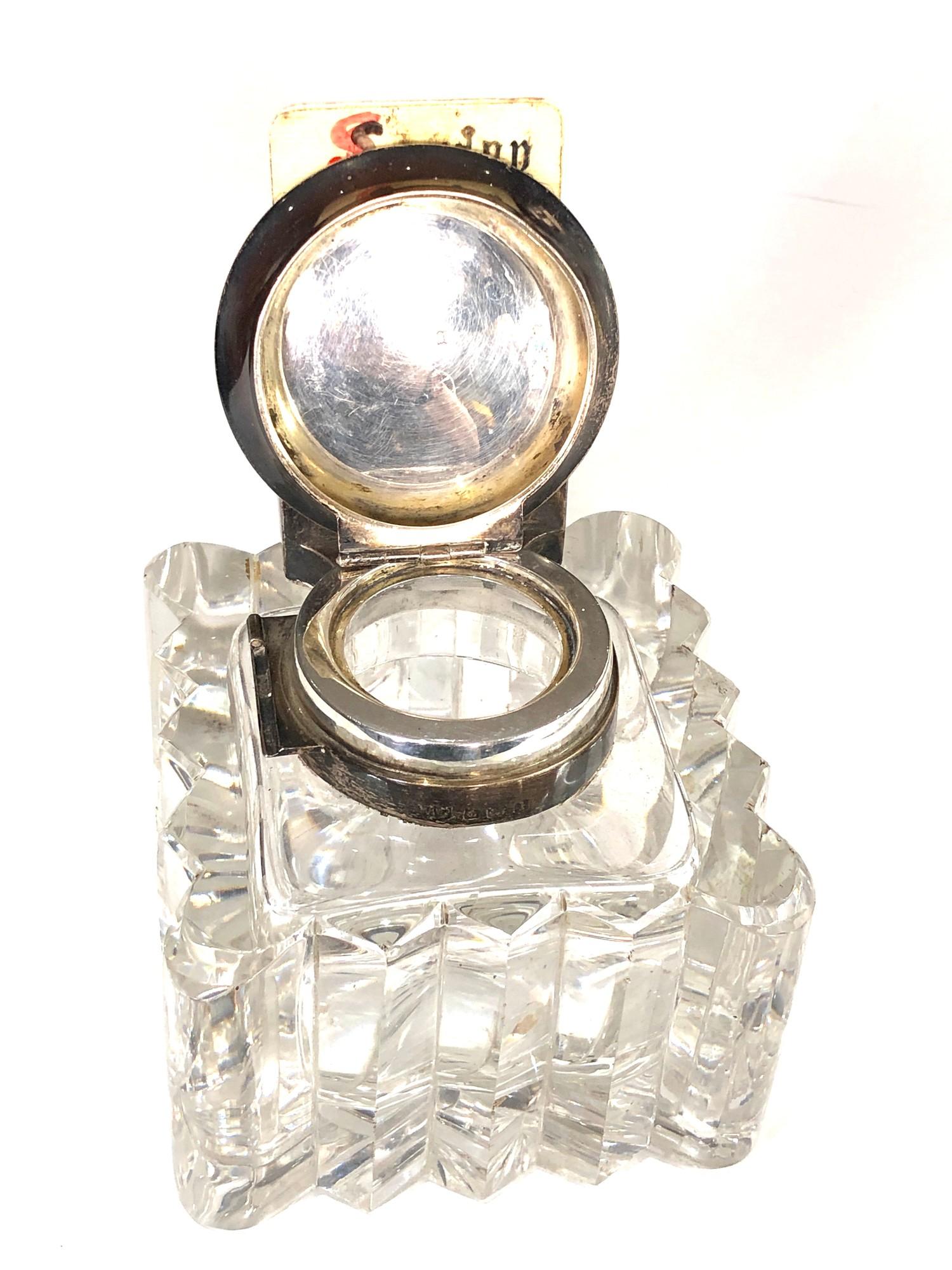 Large Antique silver desk inkwell and calendar glass inkwell measures approx 9.2cm sq the height - Image 3 of 6