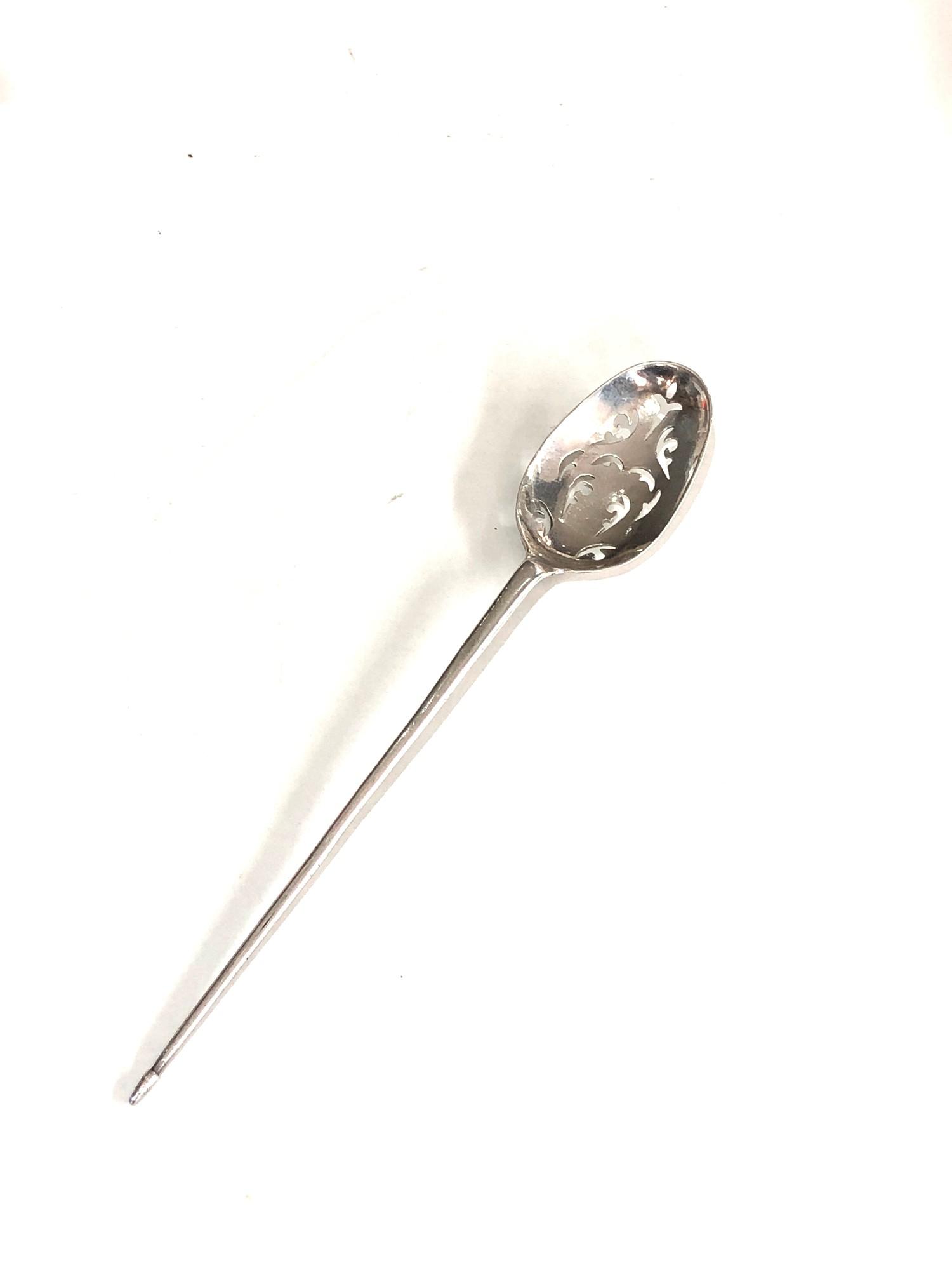 Fine 18th century silver moat spoon measures approx 14cm long - Image 2 of 5