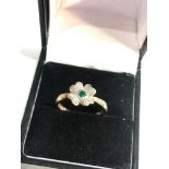 9ct gold diamond & emerald floral design ring weight 1.5g