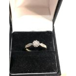 9ct gold diamond ring weight 2.2g