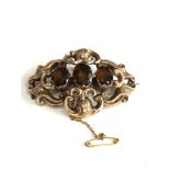 Antique 9ct gold framed stone set brooch measures approx 5.4cm by 3.8cm weight 9.4g