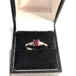 18ct gold ruby & diamond shoulders ring by ARIS weight 2.9g