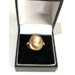 18ct gold carved cameo ring weight 3.3g