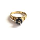 18ct Gold diamond & sapphire cluster ring weight 4.2g