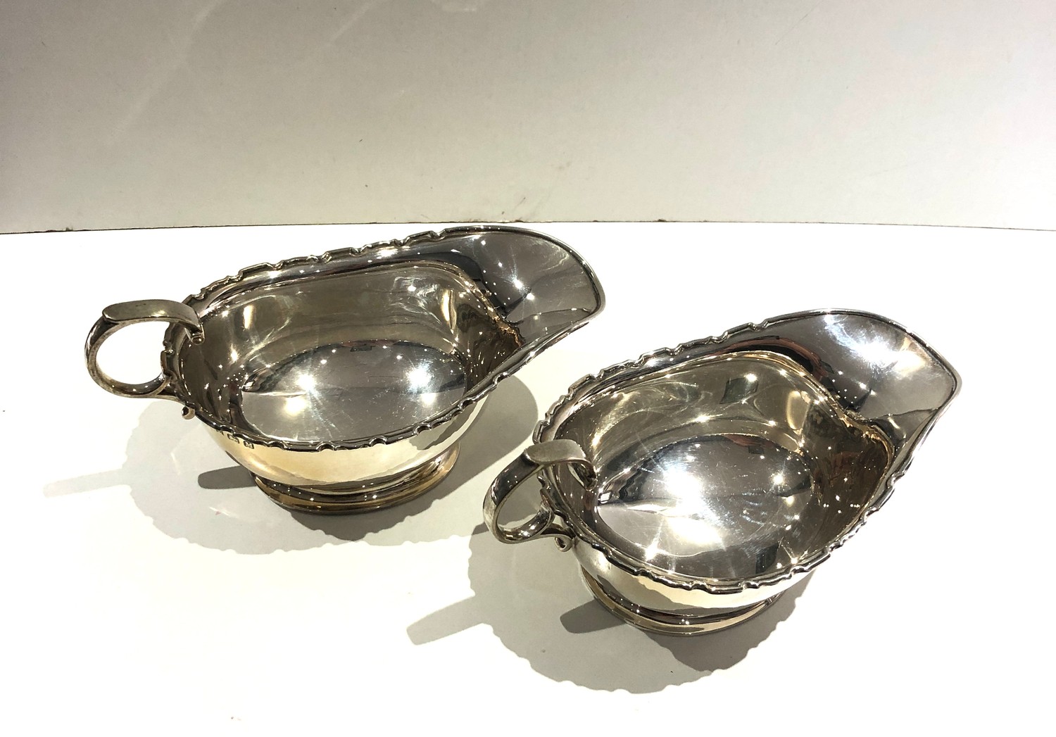 Pair of silver gravy boats weight 247g - Image 2 of 3