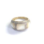 9ct gold diamond & mop ring weight 4.4g