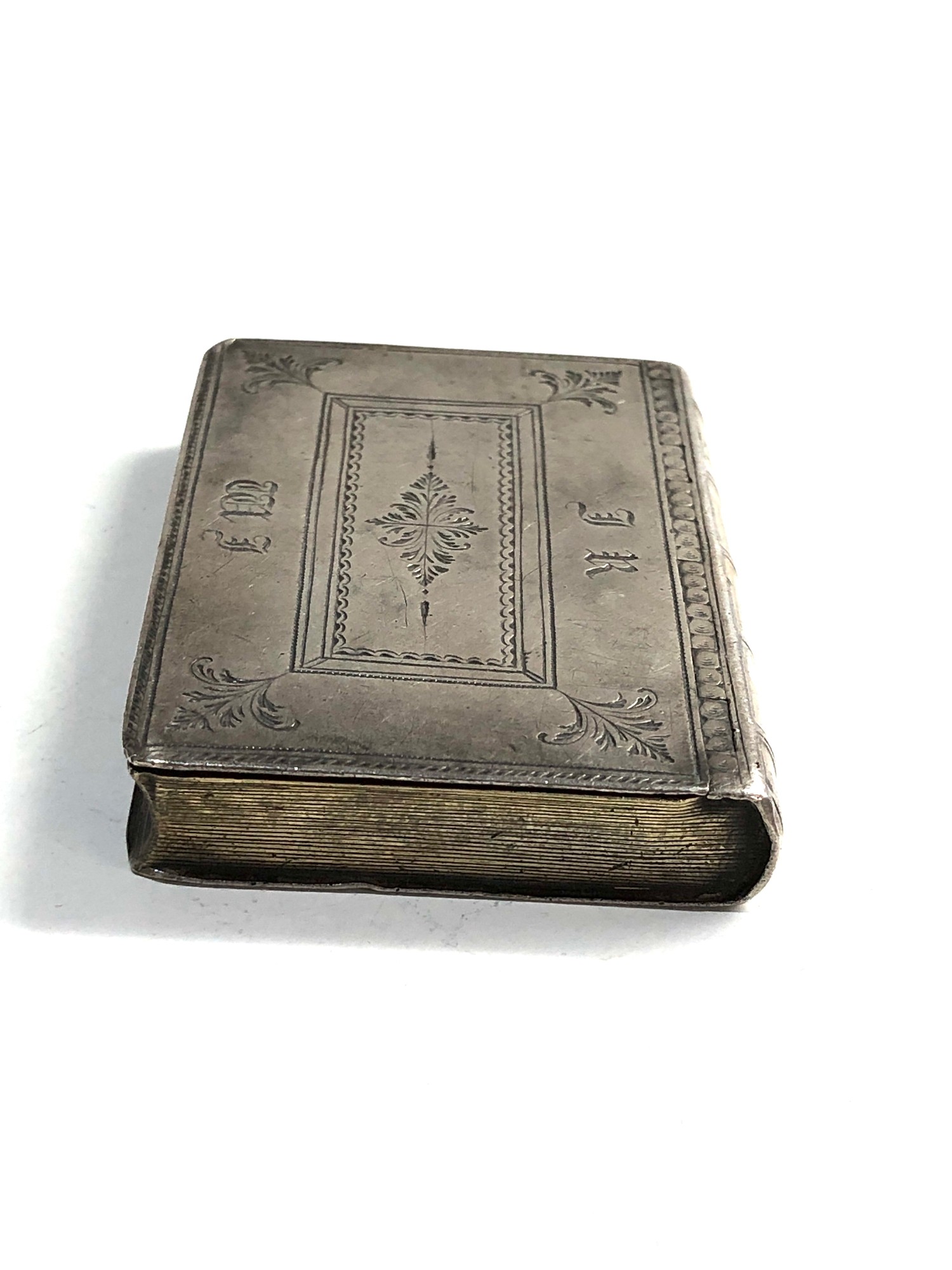 Antique silver book snuff box not hallmarked but xrt as silver measures approx 7.4cm by 5cm - Image 2 of 5