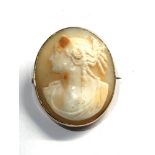 Antique gold framed cameo brooch measures approx 3.1cm by 2.5cm weight 5.6g