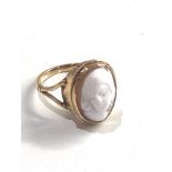 9ct gold carved shell cameo ring weight 4.1g