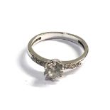 14ct white gold cz ring wight 2.1g