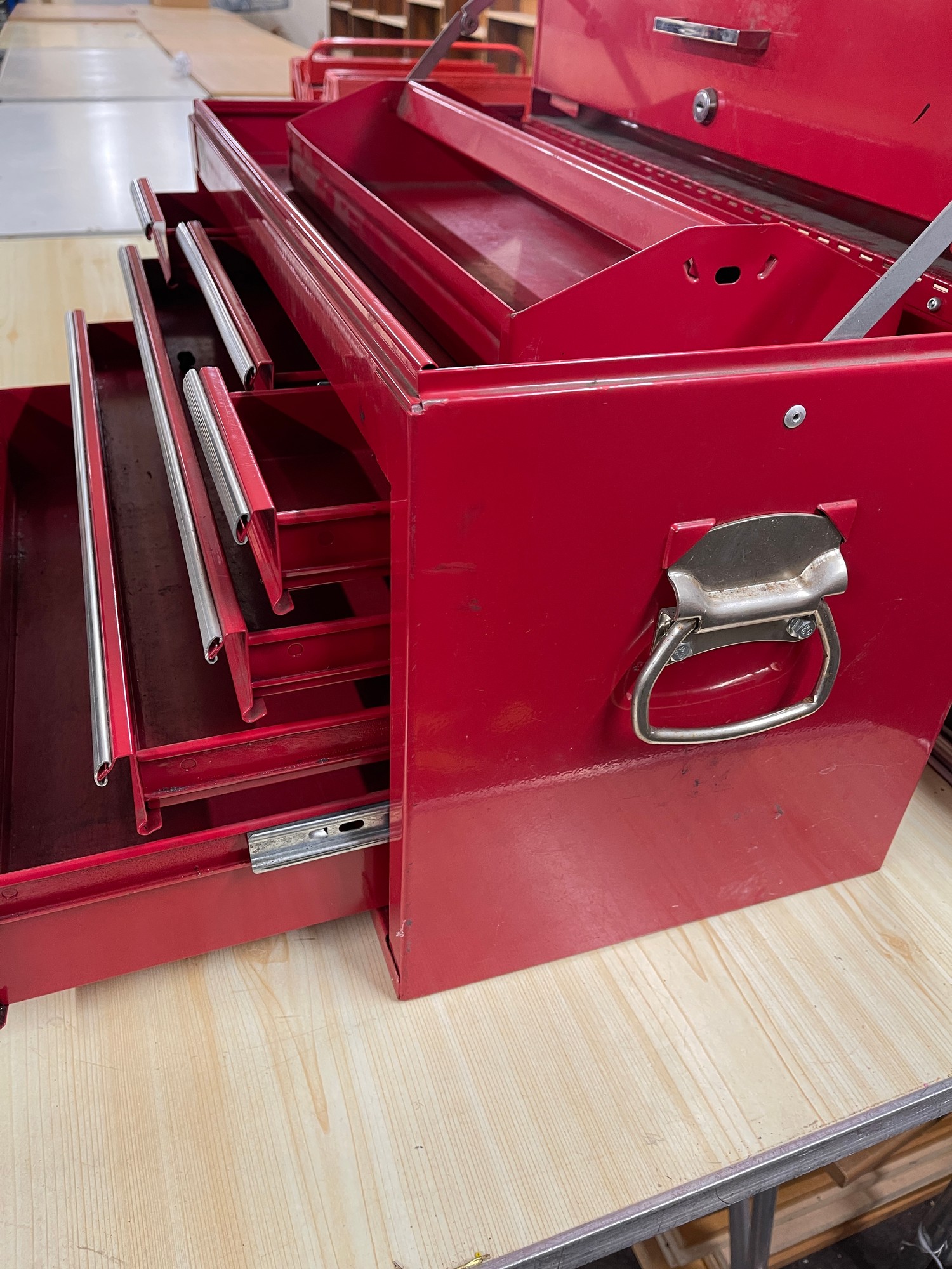 Senator multi drawer lockable tool box with key - Image 3 of 3