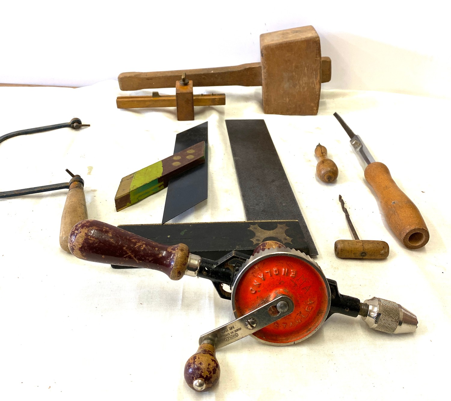 Selection of vintage wood workers tools, includes had drill etc - Image 4 of 4