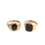 2 x Vintage 9ct Gold onyx signet rings 8.8g