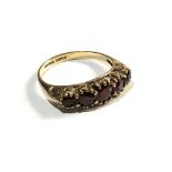 9ct Vintage garnet five stone ring weight 2g