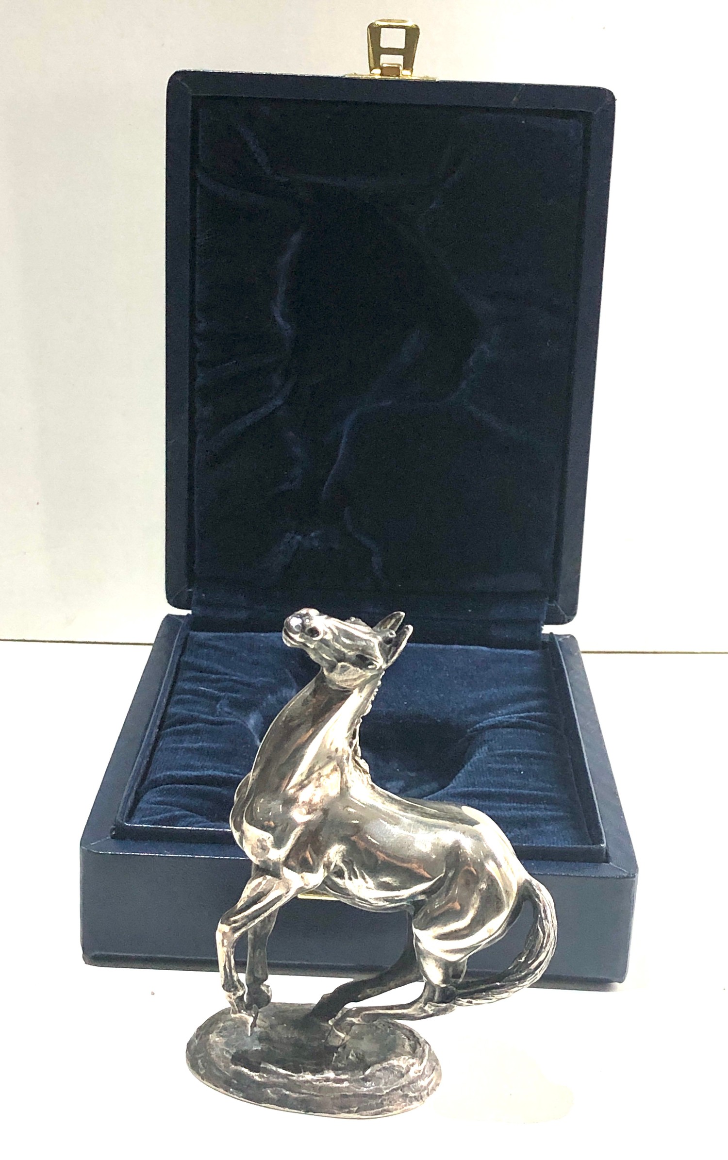 Fine boxed signed solid silver figure of a rearing horse by lorne mckean measures approx 11.8cm by