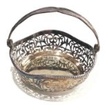 Silver swing handle basket measures approx 13.cm dia weight 158g