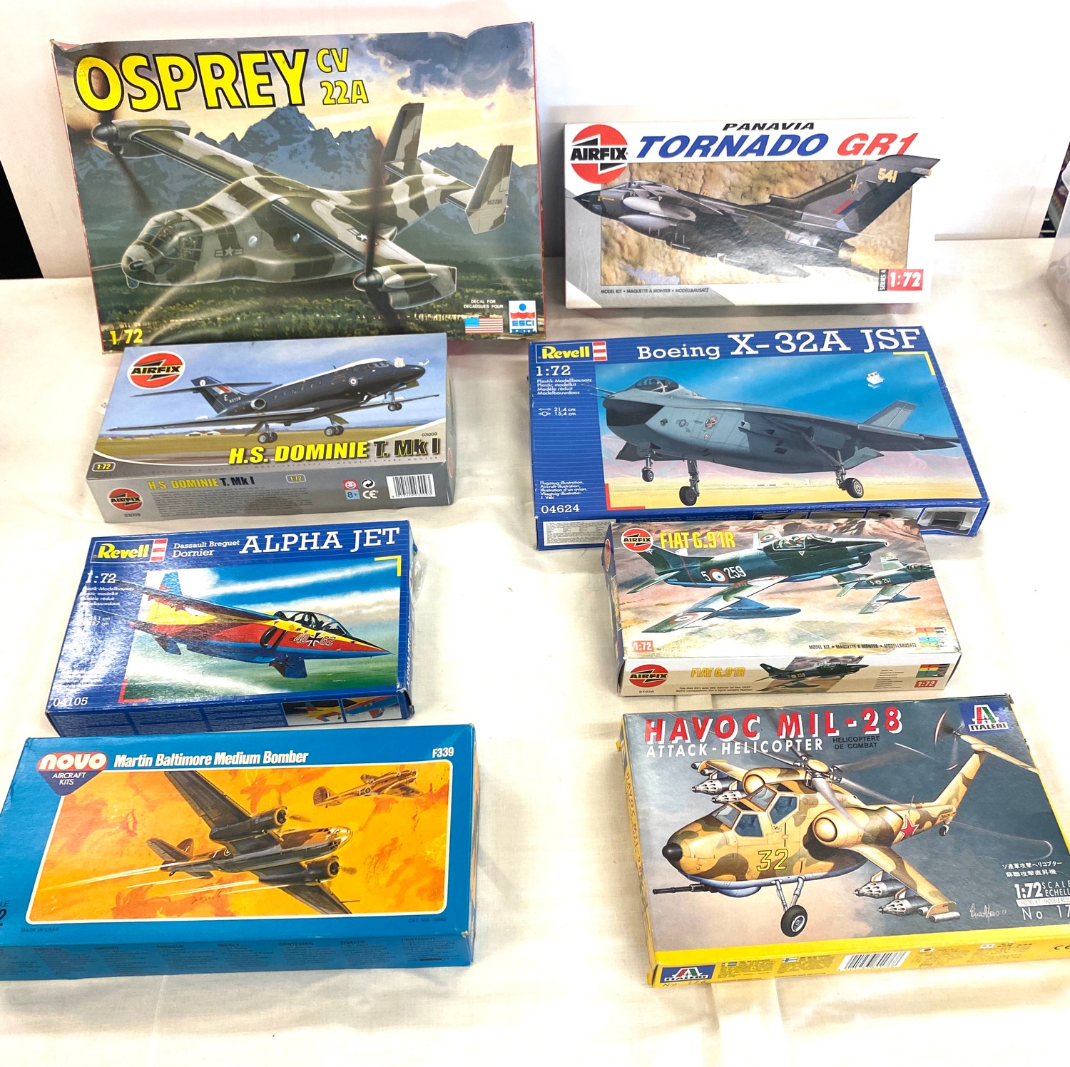 Selection of 8 boxed craft models to include, Osprey CV22A, Revell Boeing X-32A JSF, Alpha JET, H.