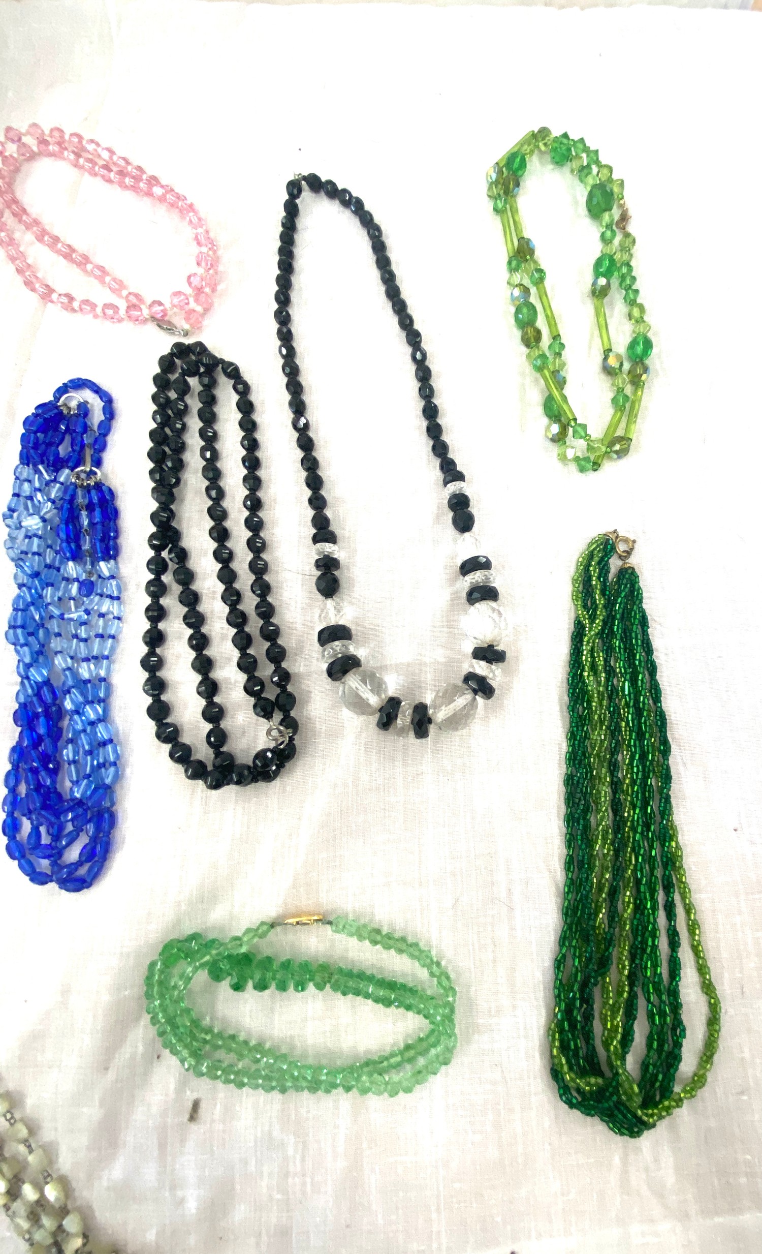 Vintage all glass necklaces - Image 2 of 3