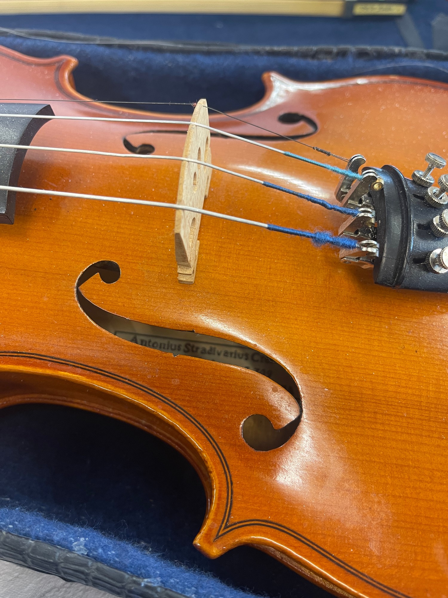 Cased Antonius Stradivarius Cremonenfis Faciebat Anno 1709 Reghin made in Romania violin, P & H - Image 3 of 5