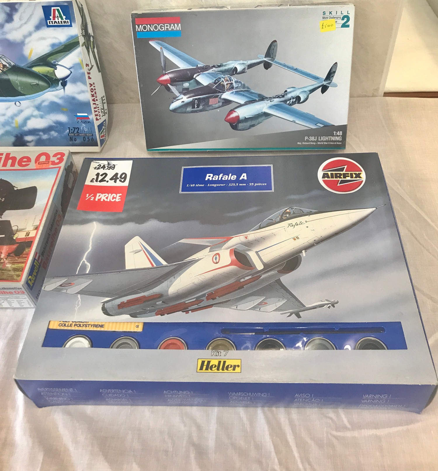 Selection of aircraft models in original boxes, Italeri Siviet bomber, Monogram P38J, Revell train - Image 3 of 3