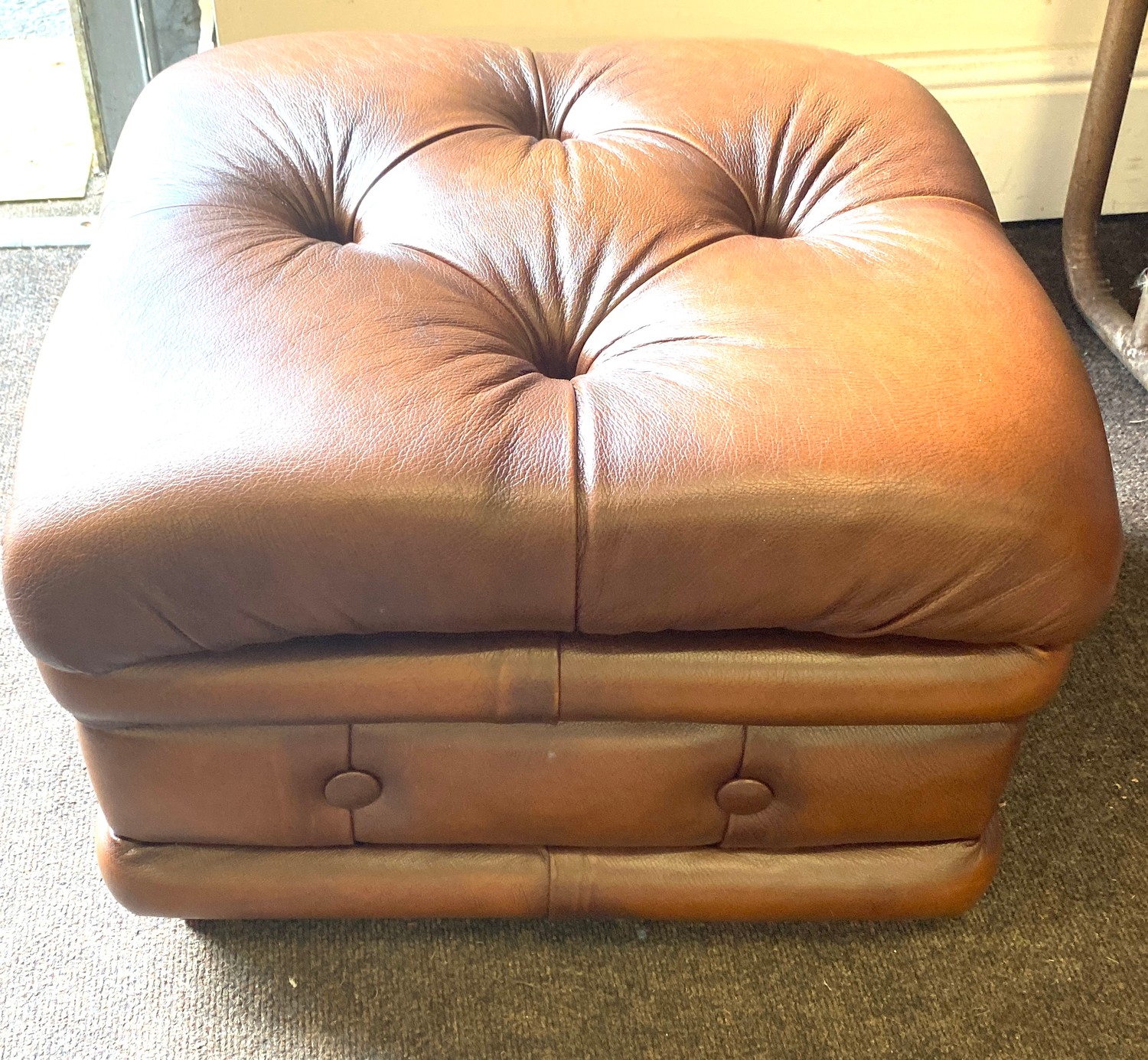 Chesterfield food stool with storage - very good condition