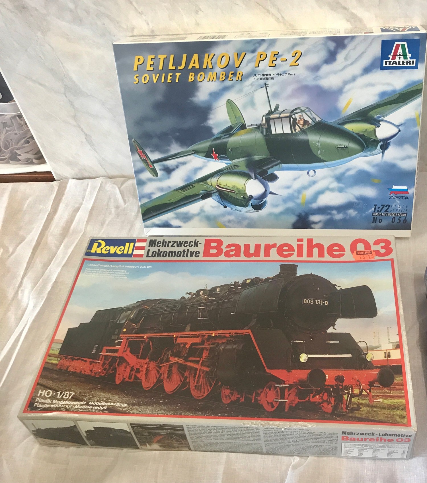 Selection of aircraft models in original boxes, Italeri Siviet bomber, Monogram P38J, Revell train - Image 2 of 3