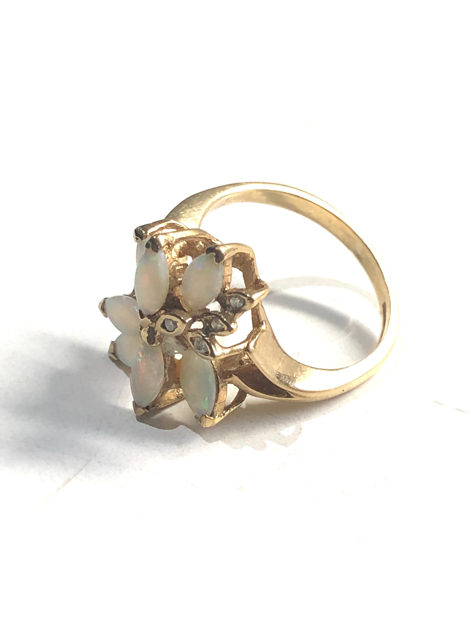 9ct Gold opal & diamond cluster ring 3.4g - Image 2 of 3