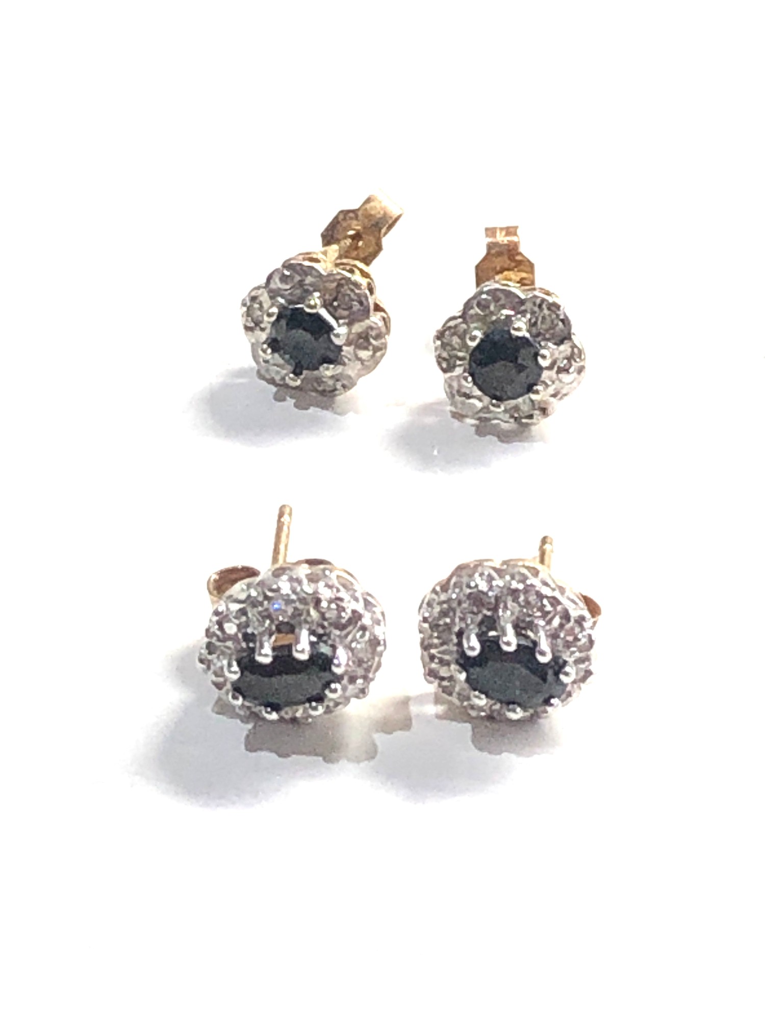 2 x 9ct diamond & sapphire stud earrings 2.7g