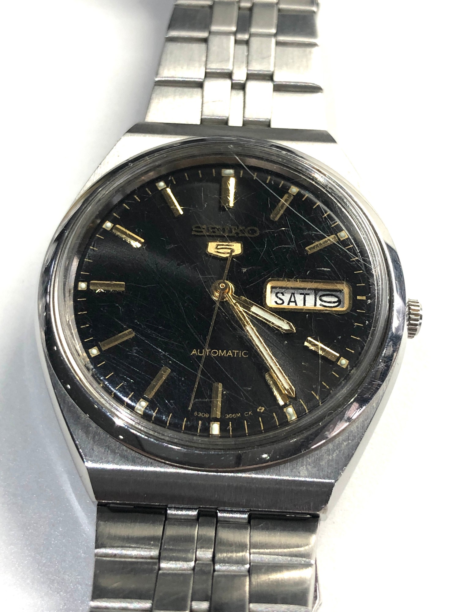 Vintage seiko 5 automatic 6309-8960 gents wristwatch in working order but no warranty given - Image 2 of 4