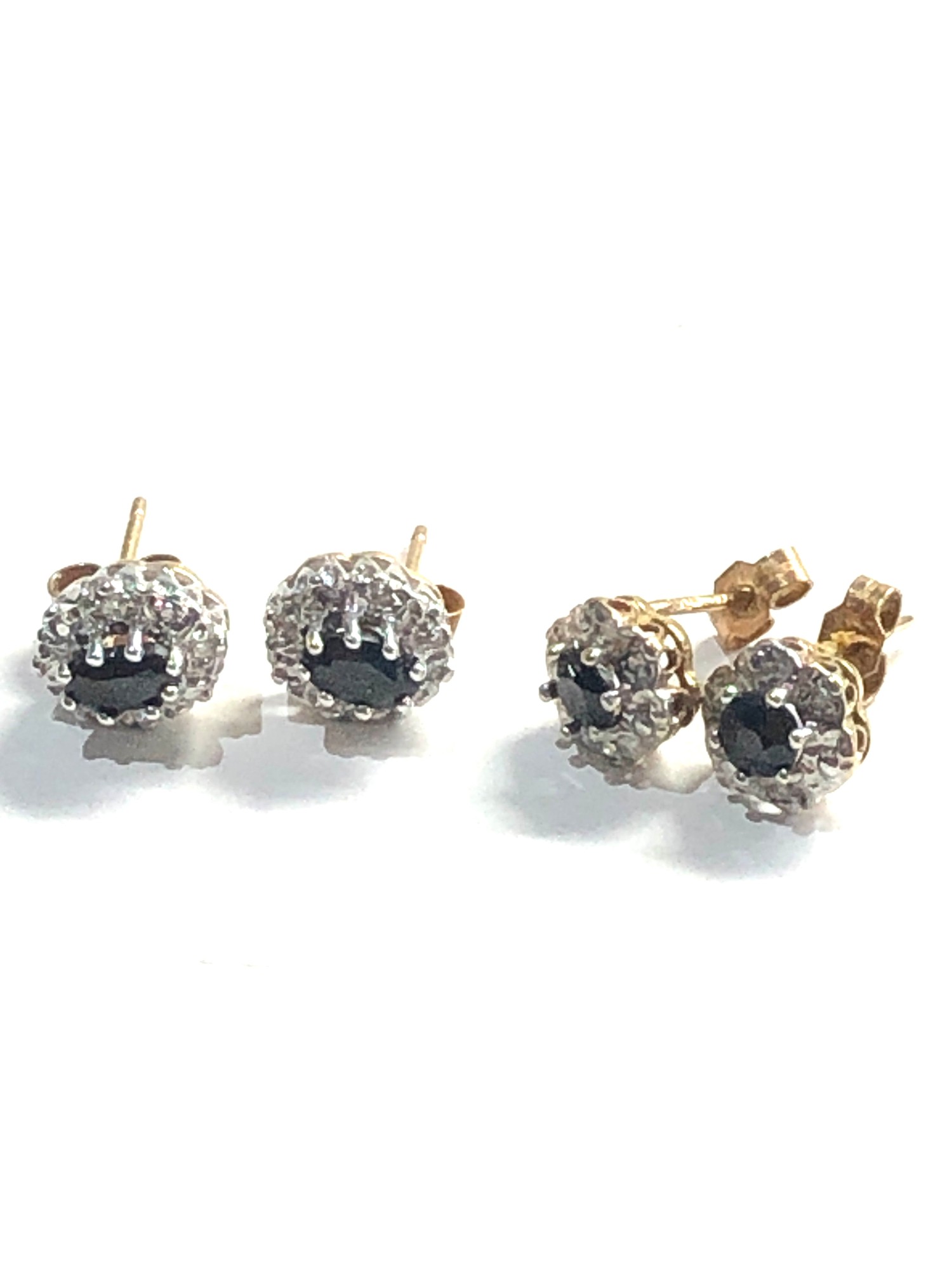 2 x 9ct diamond & sapphire stud earrings 2.7g - Image 2 of 3