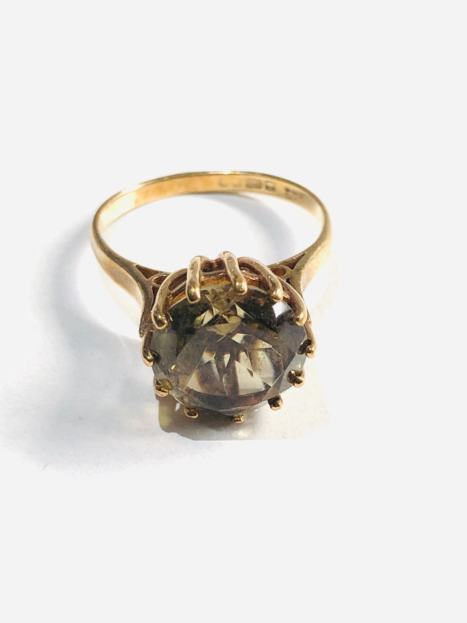 9ct gold smoky quartz ring 2.7g