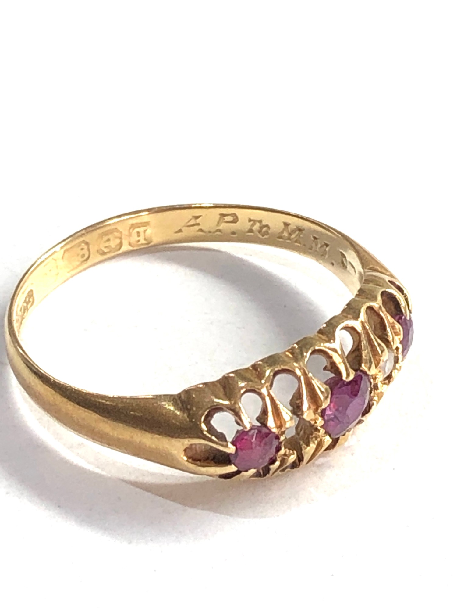 18ct gold diamond & garnet ring, missing stone 2.9g - Image 2 of 3