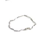 9ct white gold diamond bracelet 2.9g