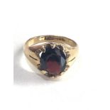 9ct gold garnet ring 3.1g