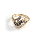 9ct gold diamond & sapphire ring 3.5g