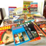 Selection vintage magazines / brochures
