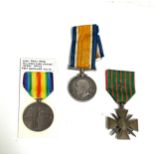 French war cross Croix De Soerre 1914-1919, WW1 Silver British war medal GNR W A Simons RA, WW1 Army