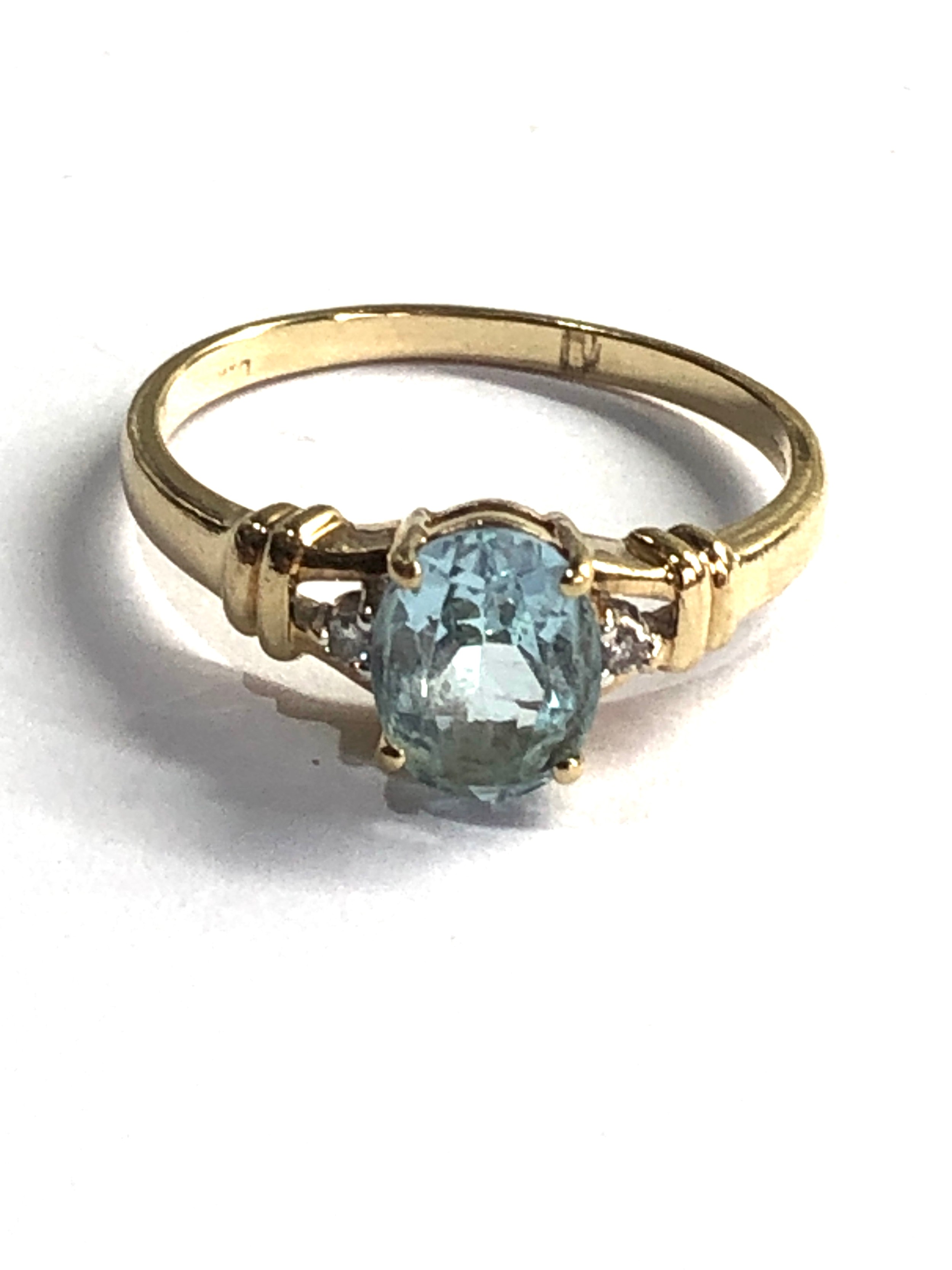 9ct gold topaz & diamond ring weight 2.3g