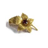 9ct gold garnet leaf brooch 2.4g