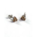 9ct gold minas imperial garnet earrings weight 0.92g
