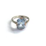 9ct gold synth topaz ring weight 2.7g