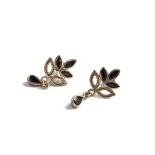 9ct gold vintage kyanite floral drop earrings (1.2g)